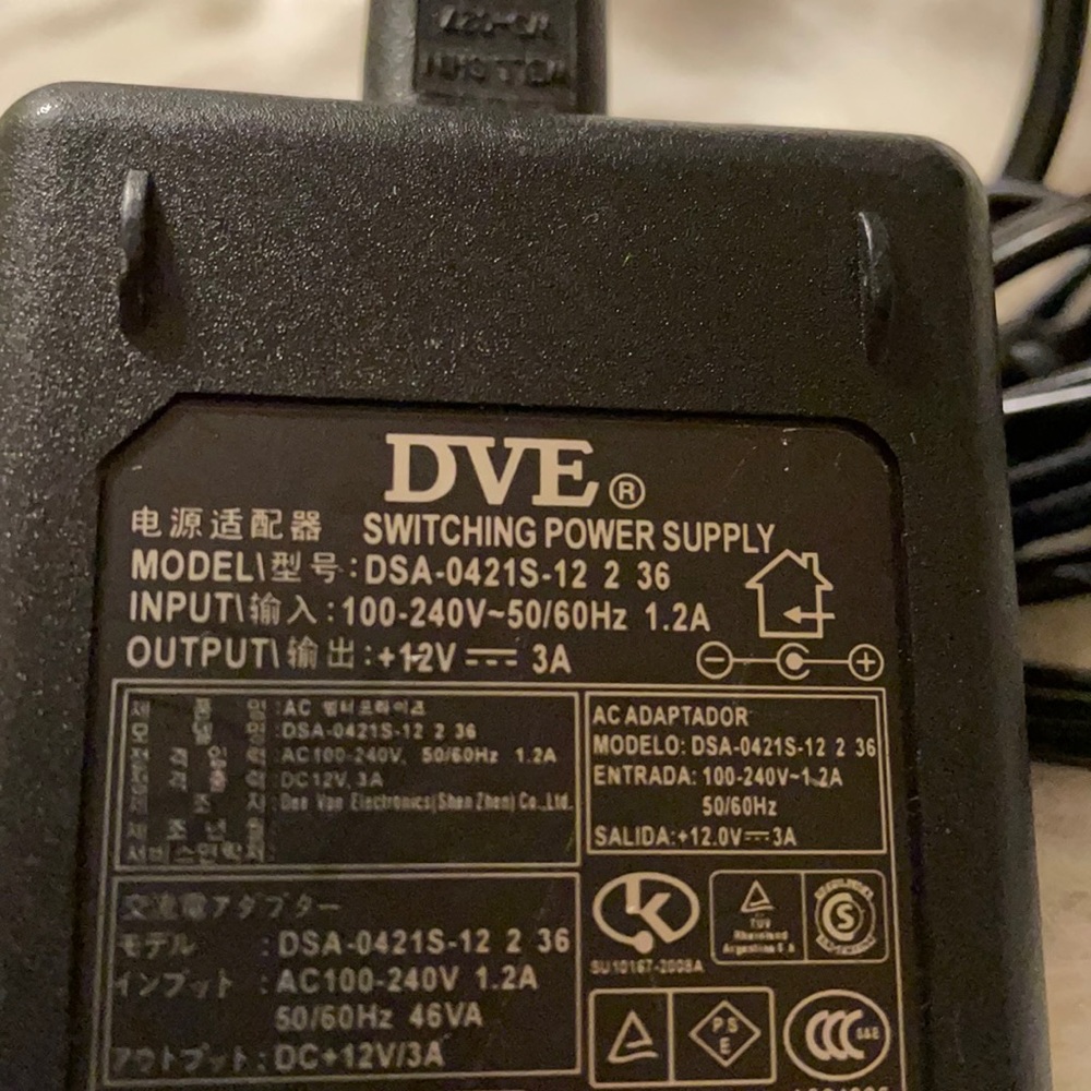 DVE SWITCHING Power Supply Input 100-240V-50/60Hz 1.2A Output 12V 3A